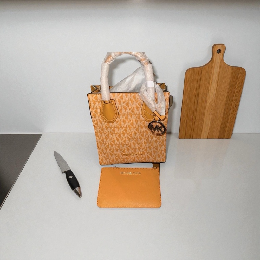 Michael Kors Mercer XS Shopper Leather Crossbody and Jet Set Travel Cardcase New